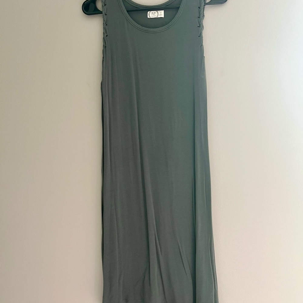 Sleeveless Gray Dress